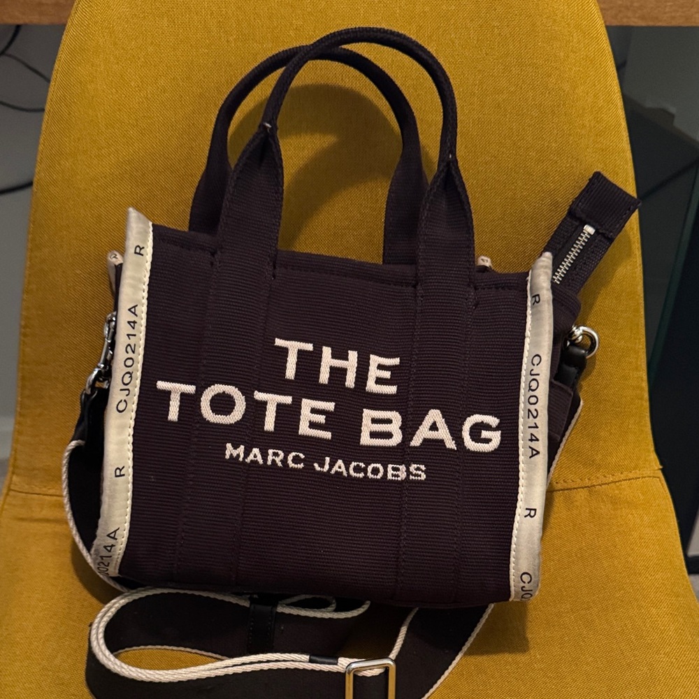 Marc Jacobs The Tote Bag Small Canvas Crossbody in Deep Brown with Cream Trim